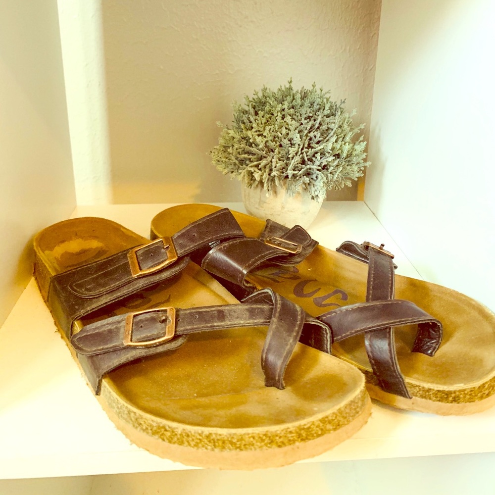 Target brand sandals/Size 9